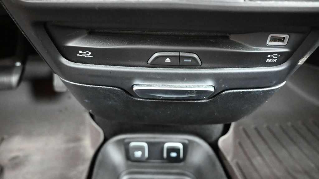 2020 Chrysler Pacifica Limited - Photo 37