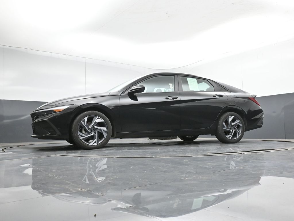 2025 Hyundai Elantra SEL - Photo 40