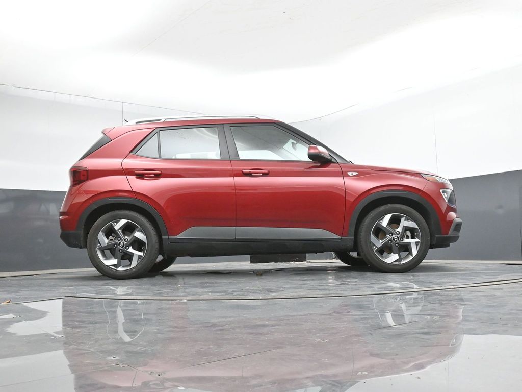 2025 Hyundai Venue SEL - Photo 43