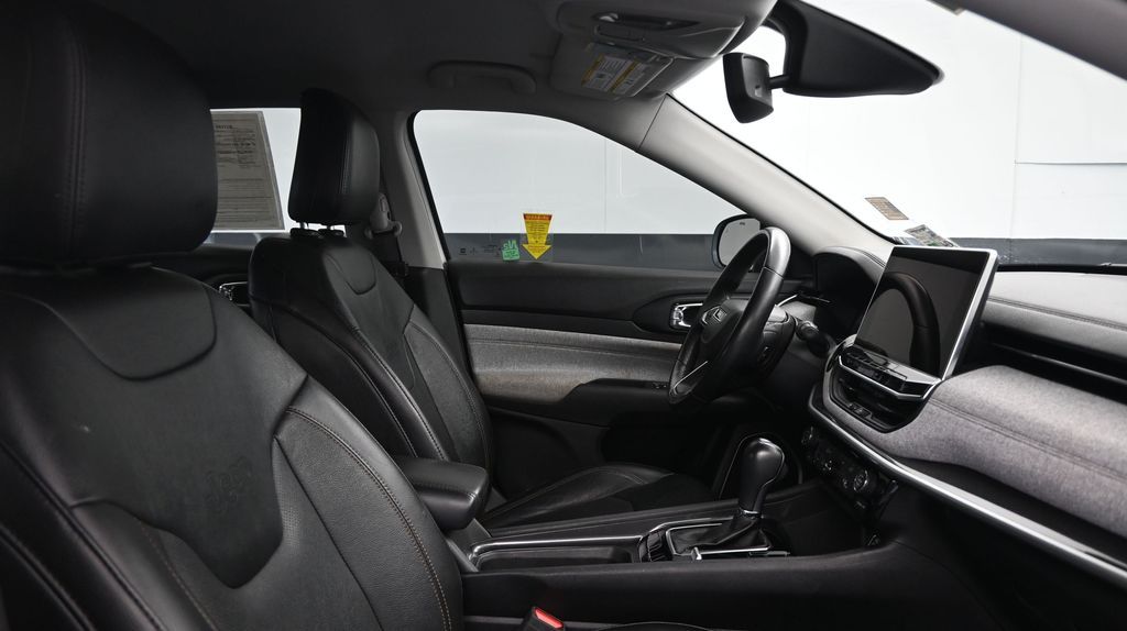 2022 Jeep Compass Latitude Lux - Photo 10