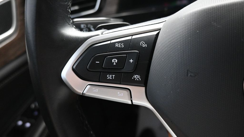 2024 Volkswagen Atlas SEL Premium R-Line - Photo 32