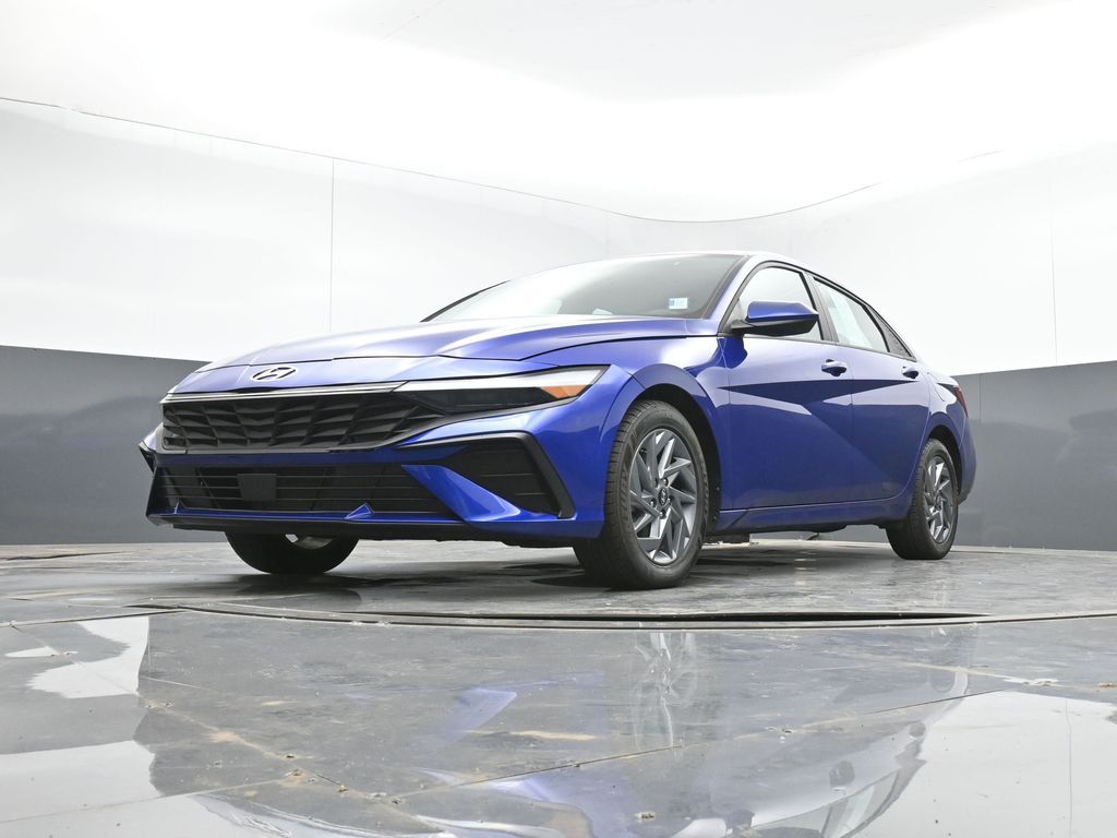 2024 Hyundai Elantra SEL - Photo 38