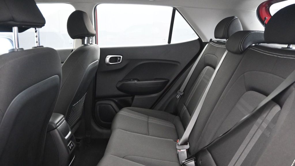 2025 Hyundai Venue SEL - Photo 19