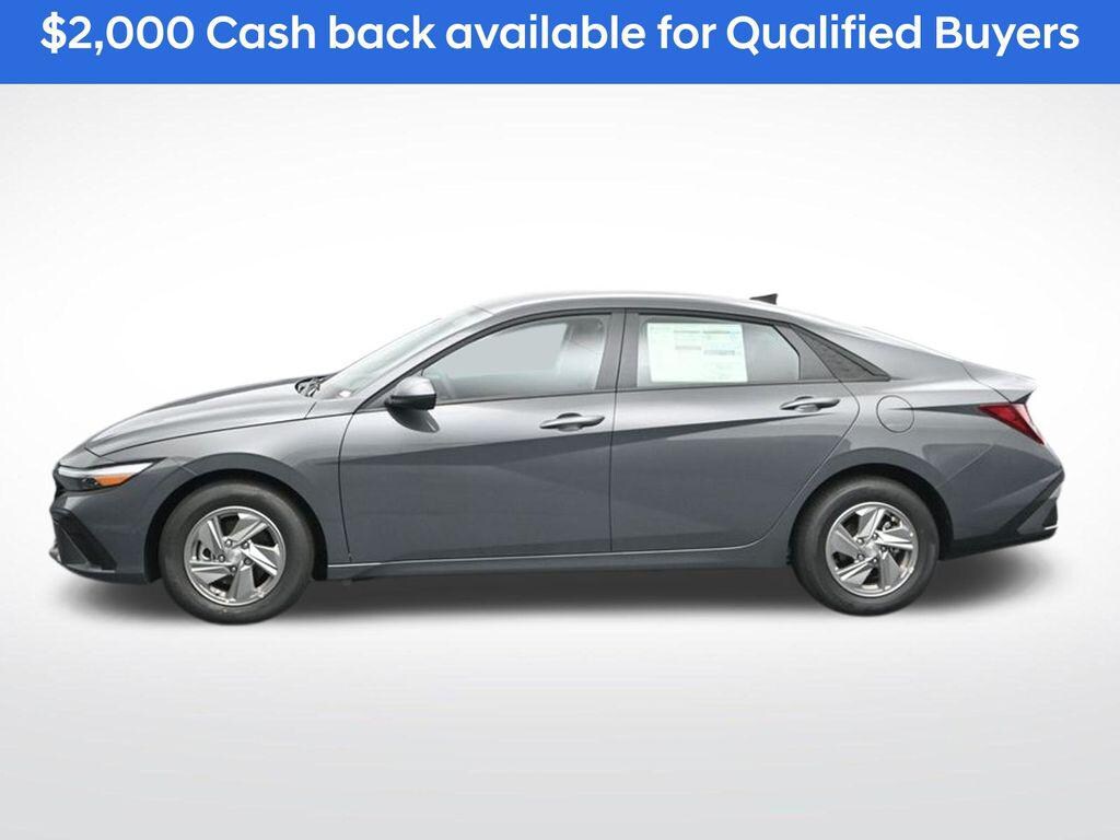 New 2026 Hyundai Elantra SE Sedan