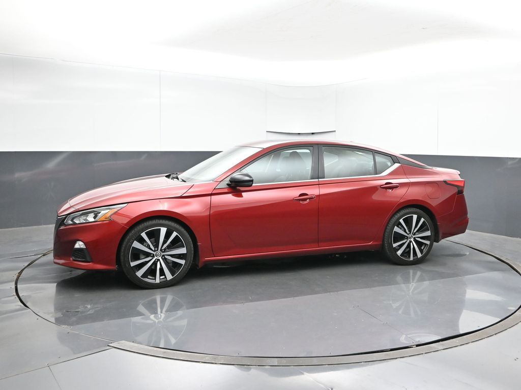 2020 Nissan Altima SR photo 2