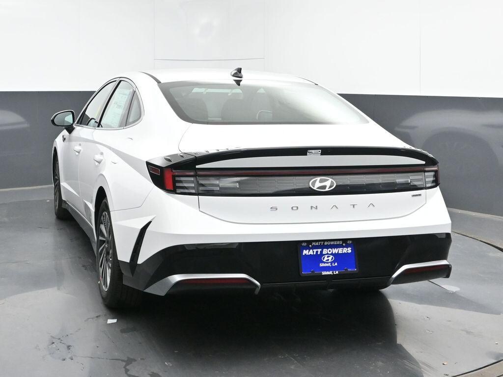 New 2025 Hyundai Sonata Hybrid SEL Sedan