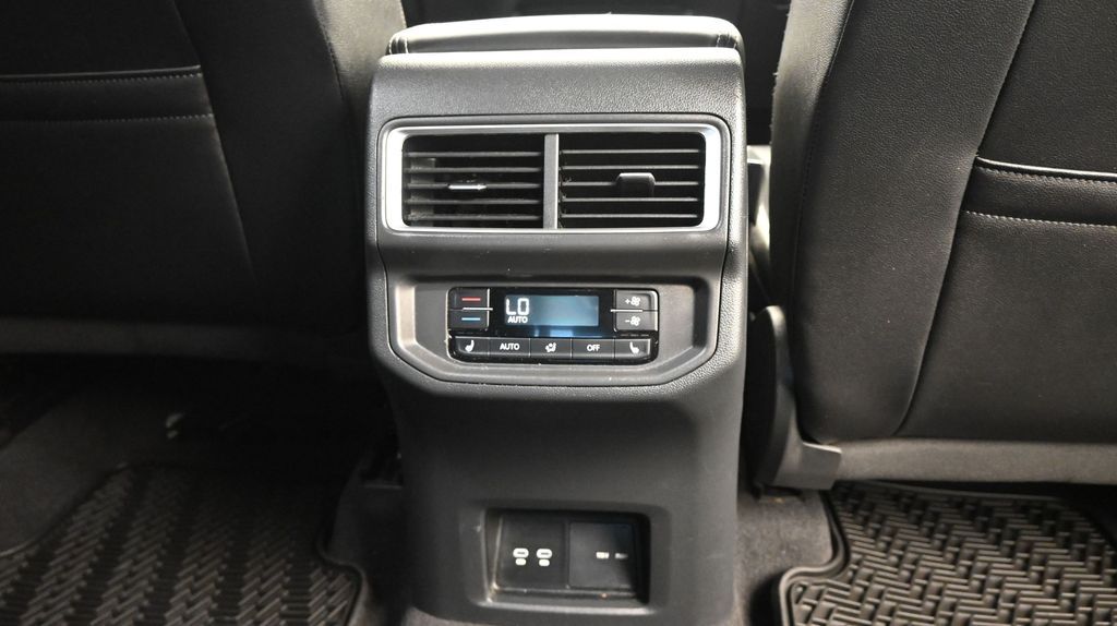 2024 Volkswagen Atlas SEL Premium R-Line - Photo 16