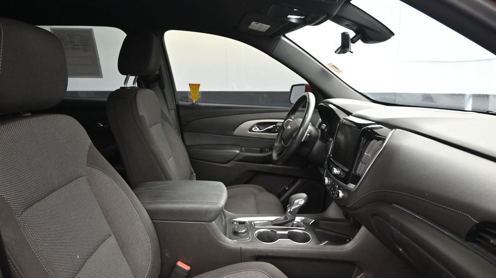 2022 Chevrolet Traverse 1LT - Photo 11