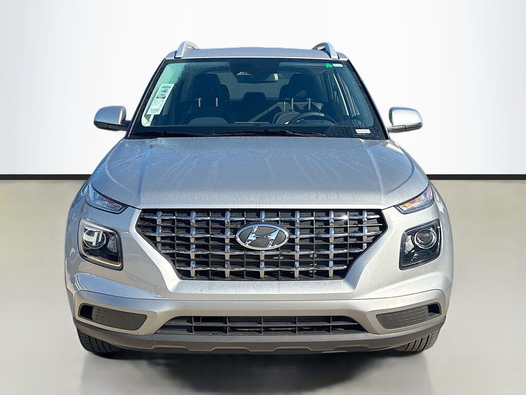 New 2025 Hyundai Venue SEL SUV