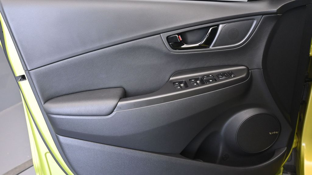 2020 Hyundai Kona Limited - Photo 25