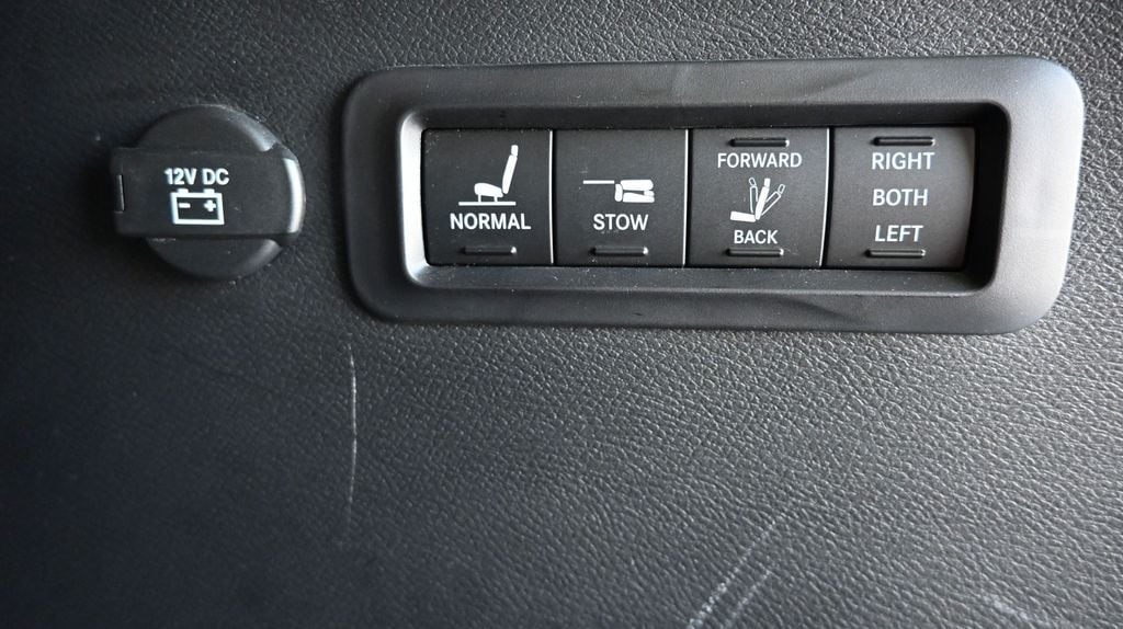2020 Chrysler Pacifica Limited - Photo 19