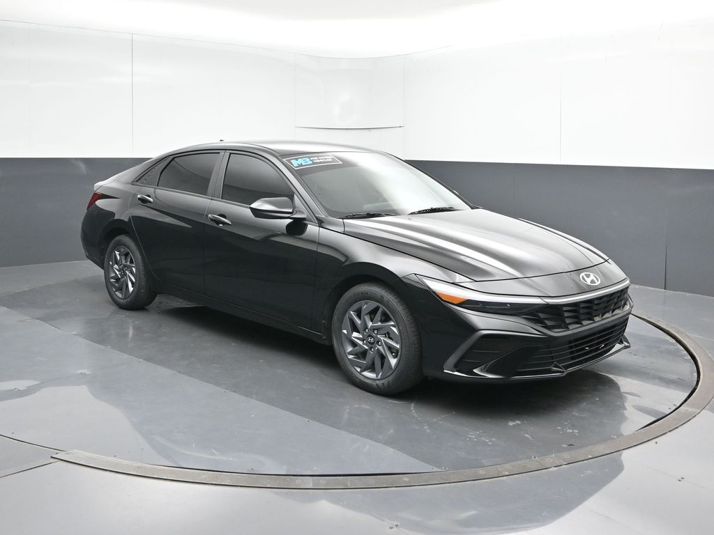 2024 Hyundai Elantra SEL - Photo 7