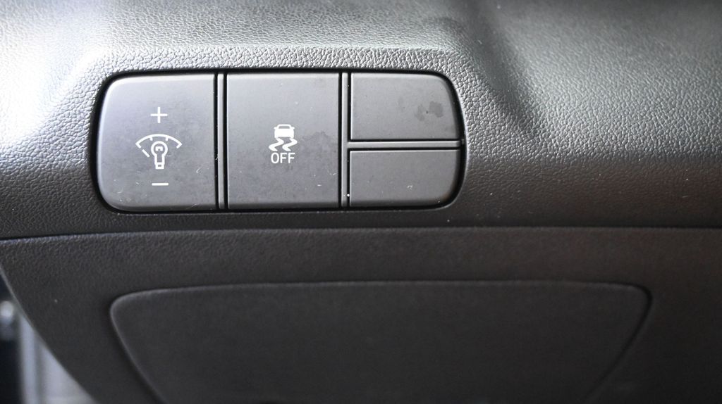 2024 Hyundai Elantra SEL - Photo 27