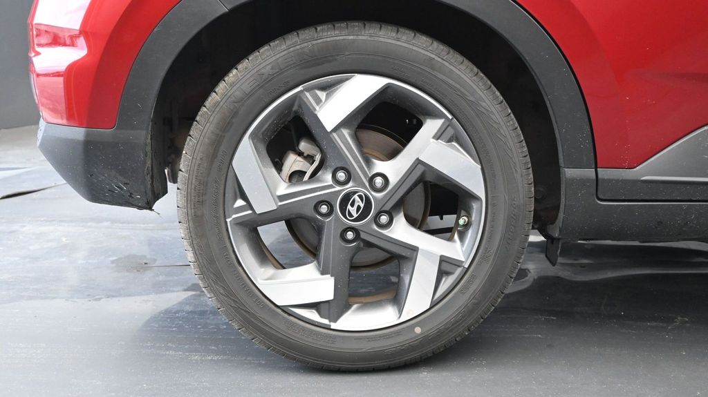2025 Hyundai Venue SEL - Photo 10