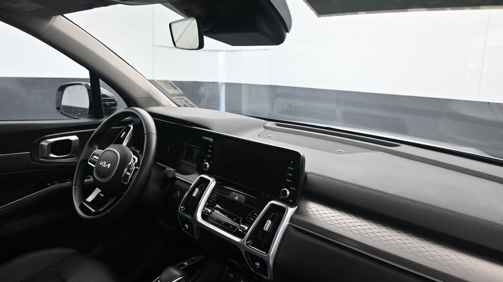 2022 Kia Sorento SX - Photo 12