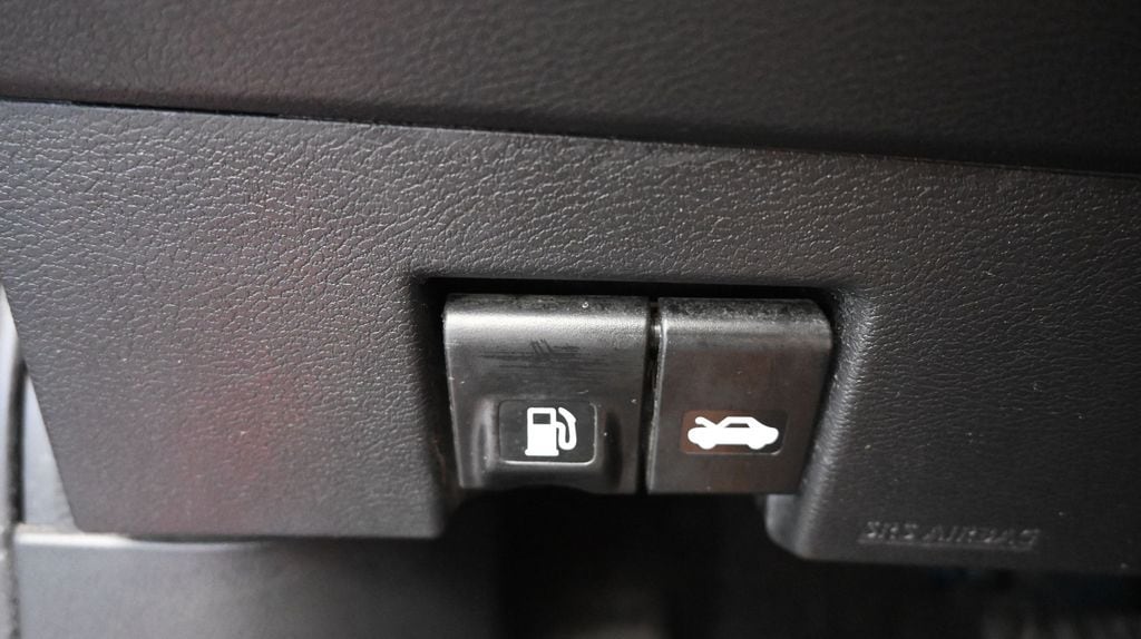 2020 Nissan Versa Sedan SR - Photo 27