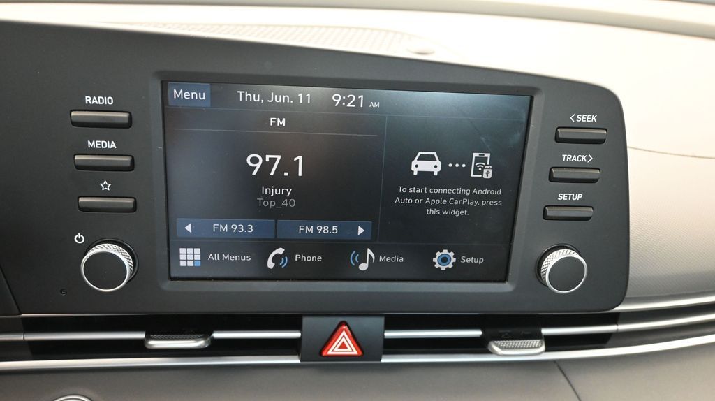 2025 Hyundai Elantra SEL - Photo 30