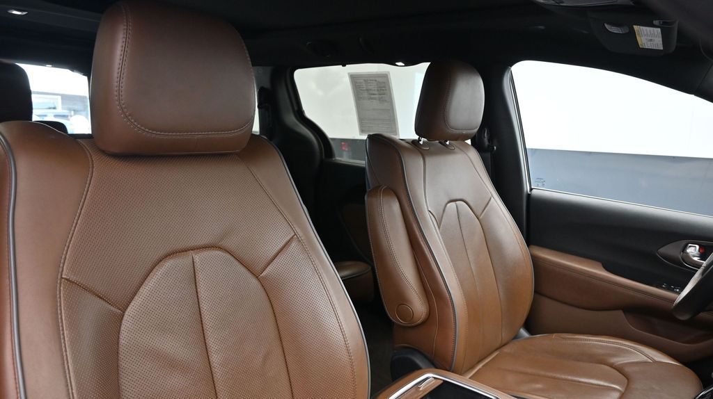 2020 Chrysler Pacifica Limited - Photo 11