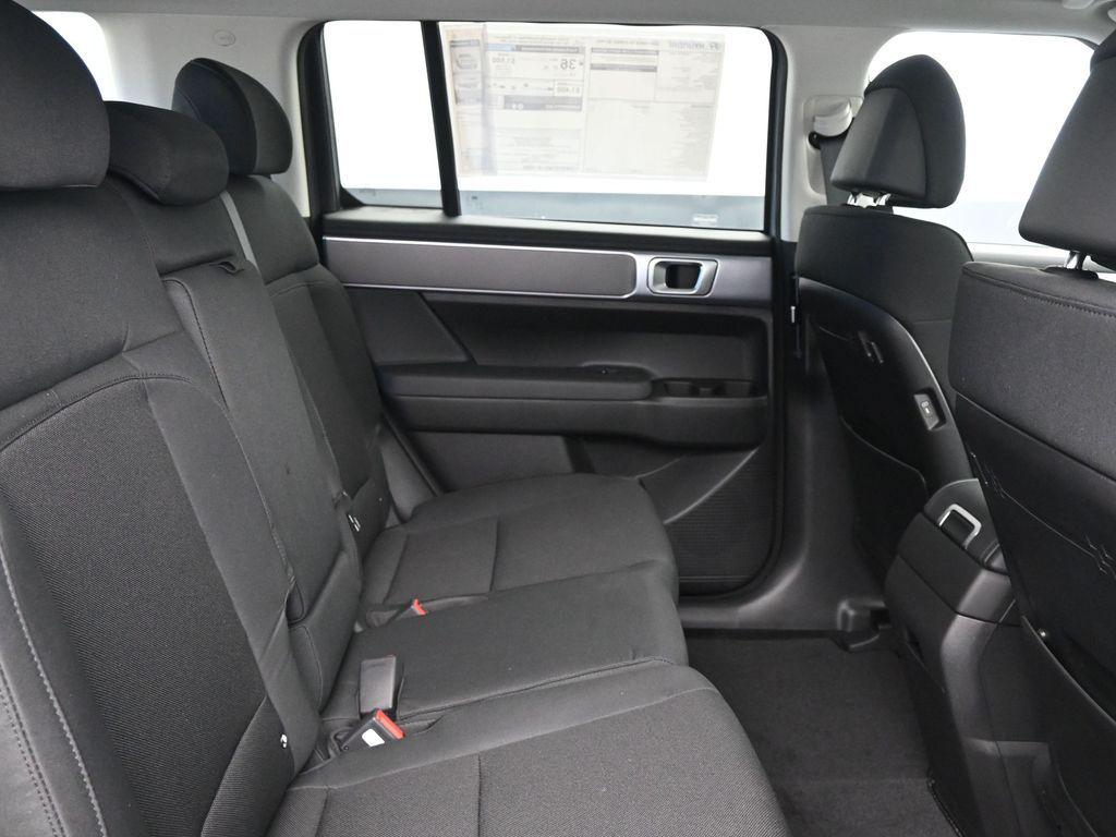 2026 Hyundai Santa Fe SE - Photo 13