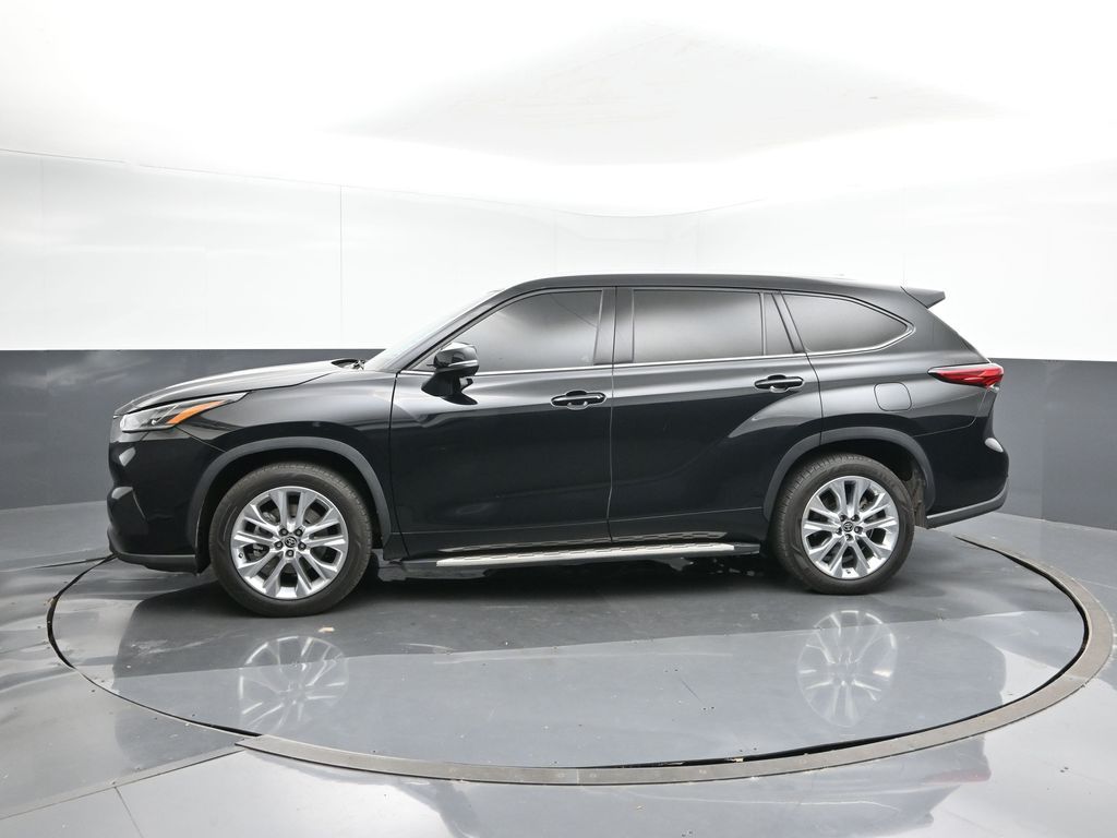 2022 Toyota Highlander Limited photo 2
