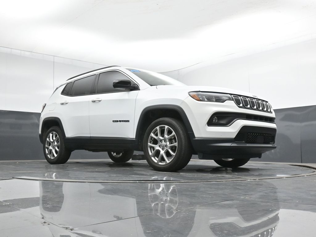 2022 Jeep Compass Latitude Lux - Photo 47
