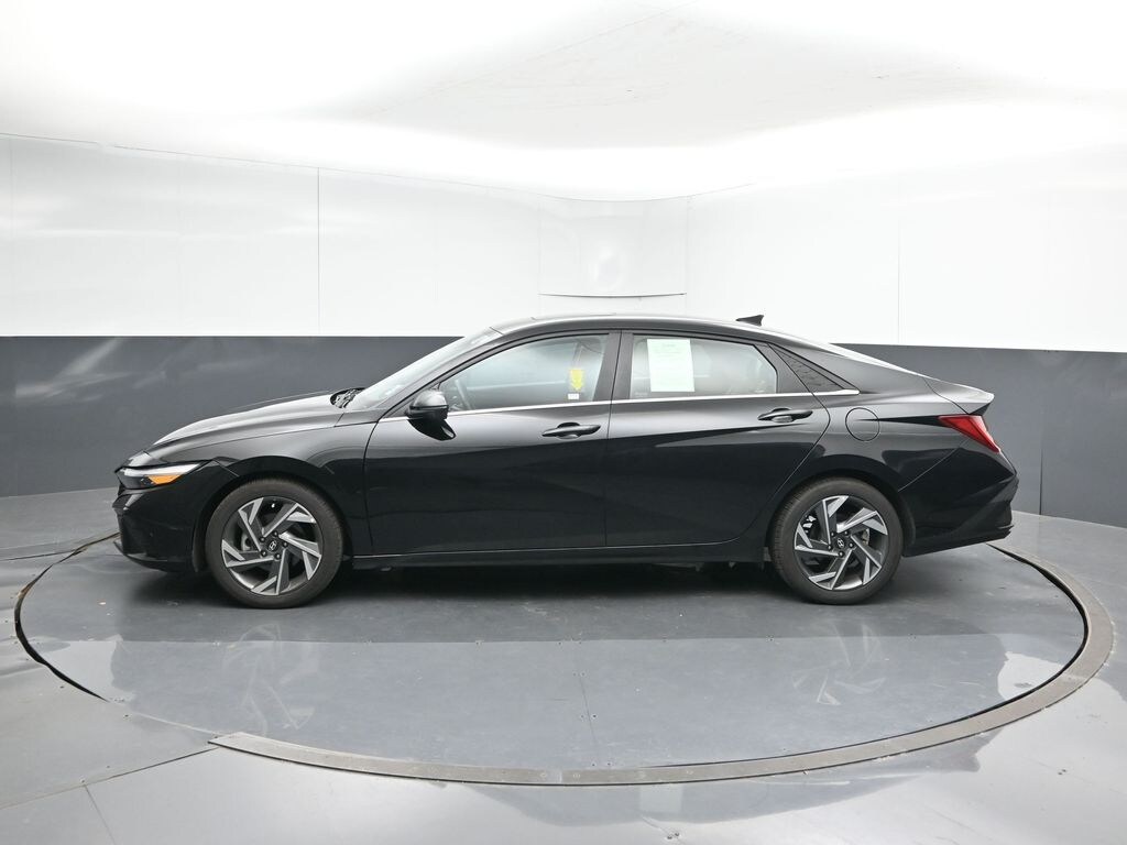 Certified 2024 Hyundai Elantra Sedan