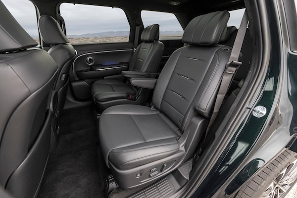 Interior view of the Hyundai Palisade second row captain's chairs