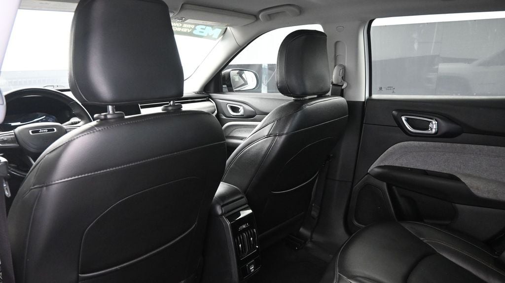 2022 Jeep Compass Latitude Lux - Photo 22