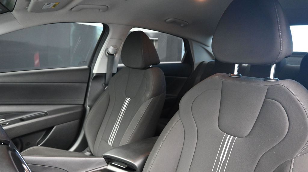 2024 Hyundai Elantra SEL - Photo 24