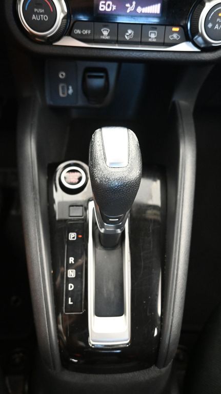 2020 Nissan Versa Sedan SR - Photo 34