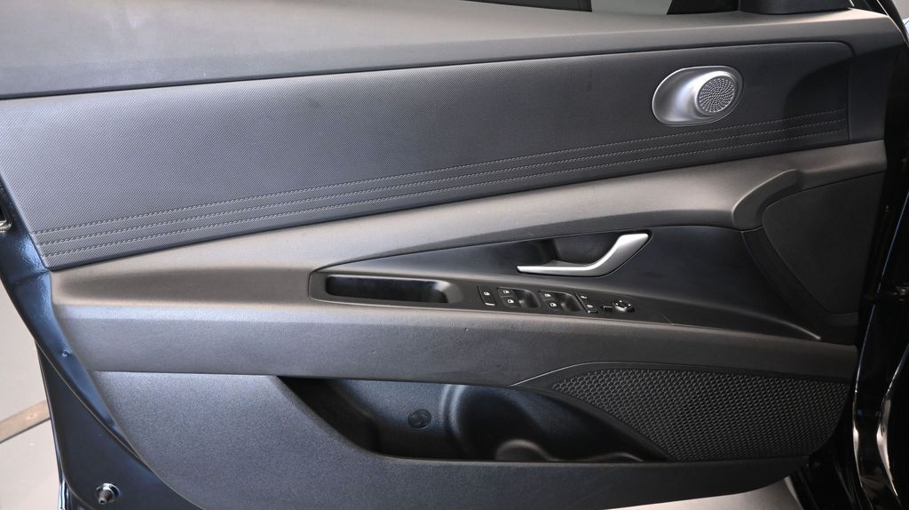2024 Hyundai Elantra SEL - Photo 21