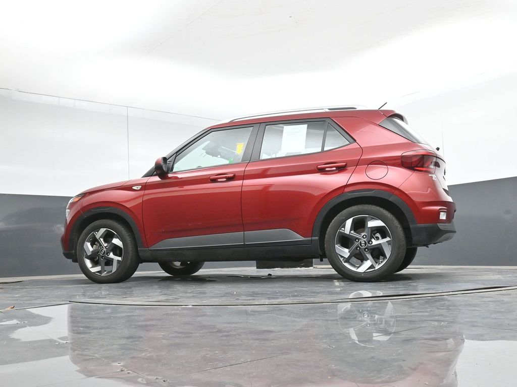 2025 Hyundai Venue SEL - Photo 40