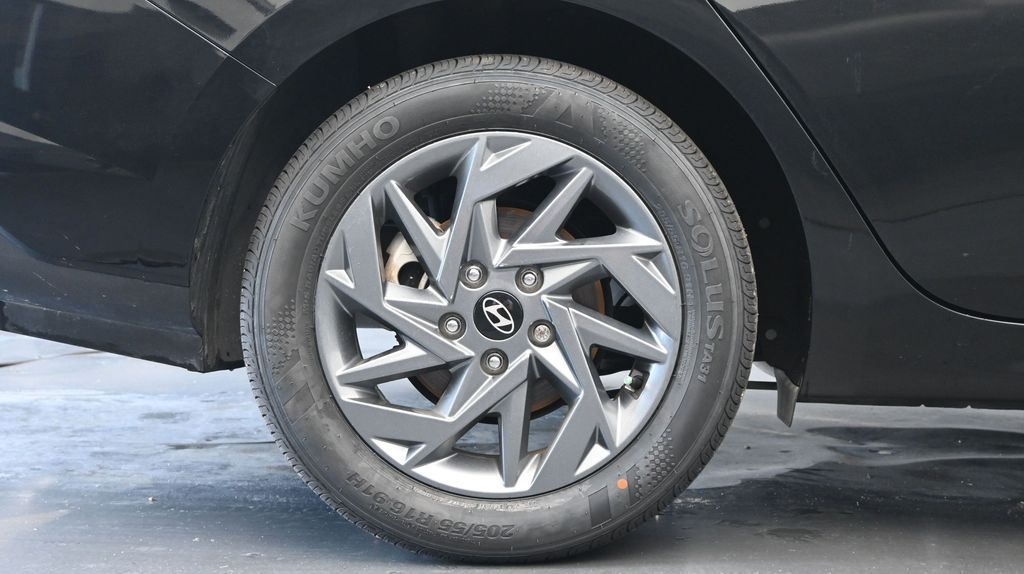 2024 Hyundai Elantra SEL - Photo 9