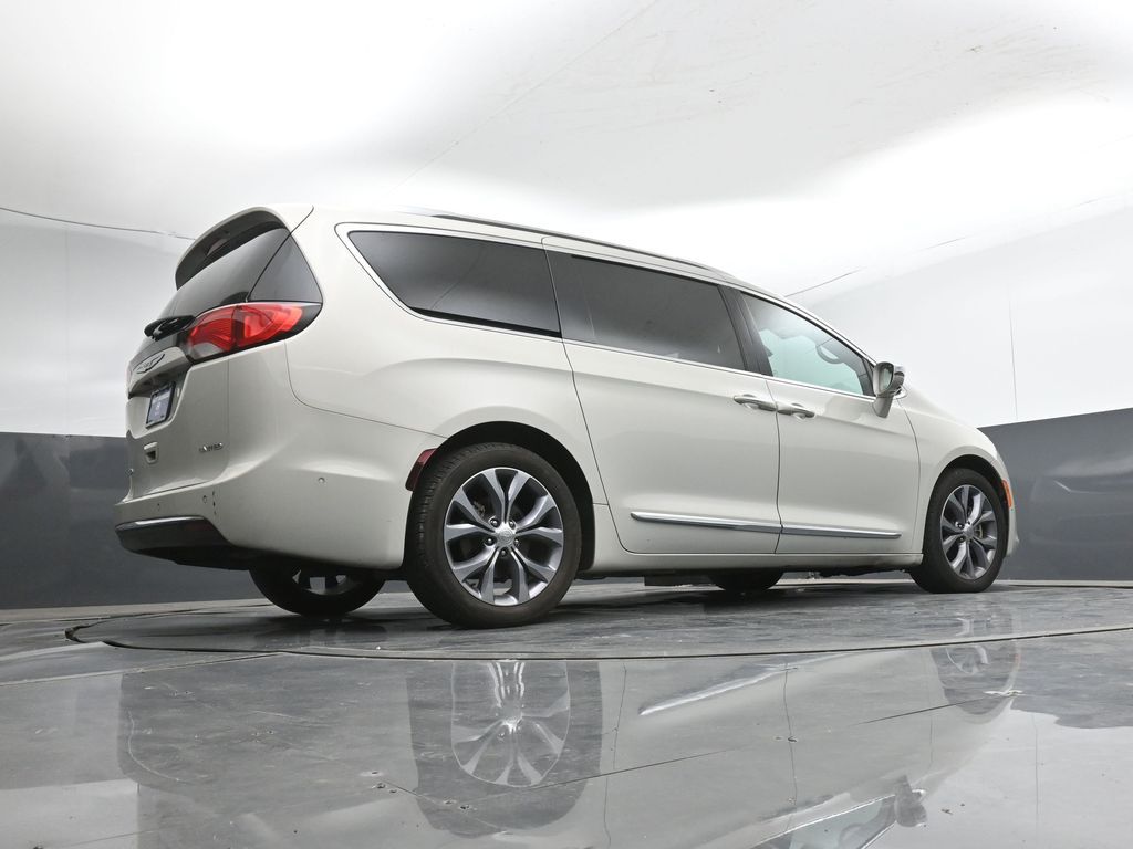 2020 Chrysler Pacifica Limited - Photo 46