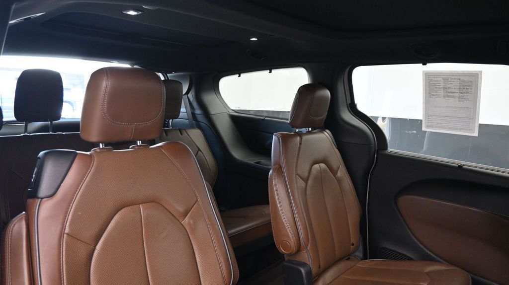 2020 Chrysler Pacifica Limited - Photo 14