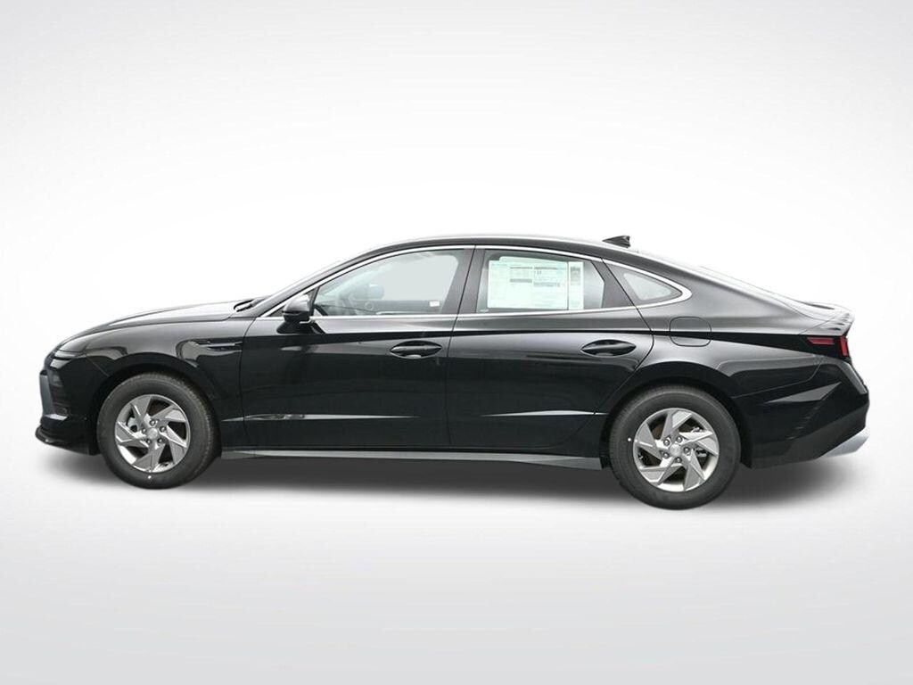 New 2026 Hyundai Sonata SE Sedan