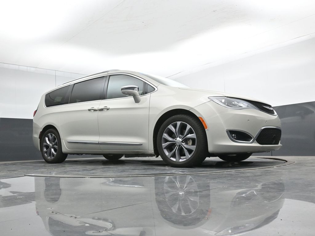2020 Chrysler Pacifica Limited - Photo 48