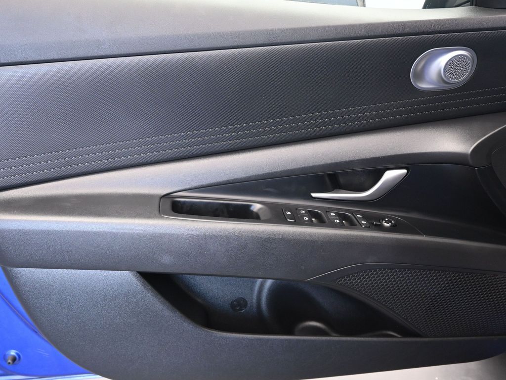 2024 Hyundai Elantra SEL - Photo 21