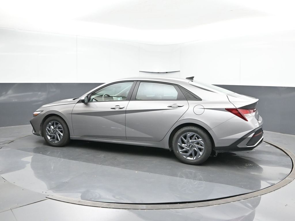 Used 2024 Hyundai Elantra SEL Sedan