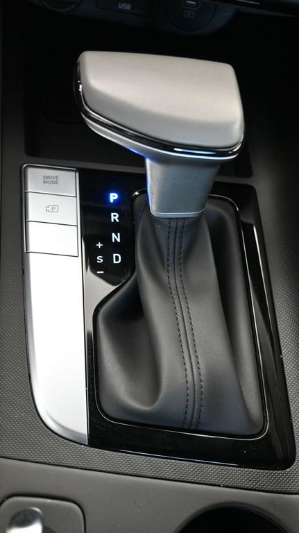 2025 Hyundai Elantra SEL - Photo 34