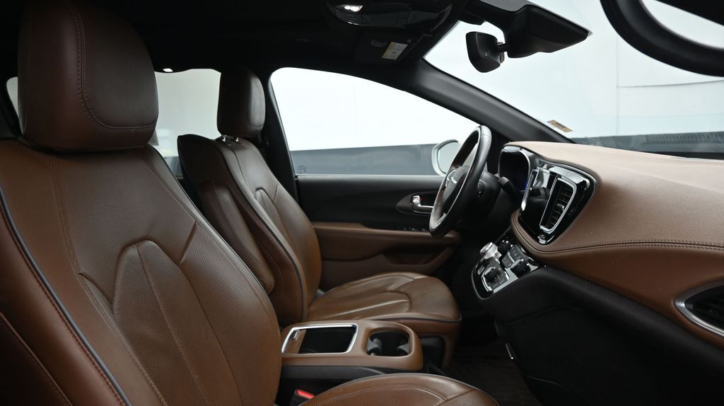 2020 Chrysler Pacifica Limited - Photo 10