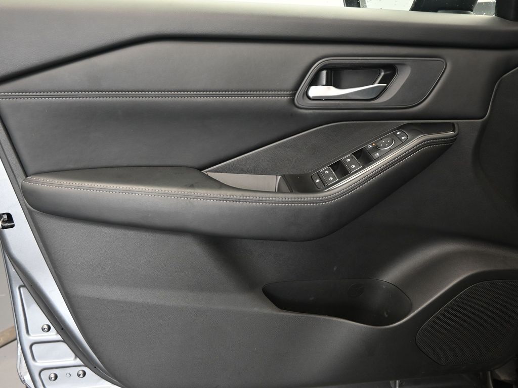 2024 Nissan Rogue SL - Photo 22