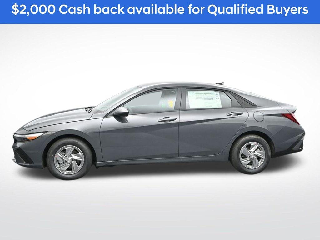 New 2026 Hyundai Elantra SE Sedan