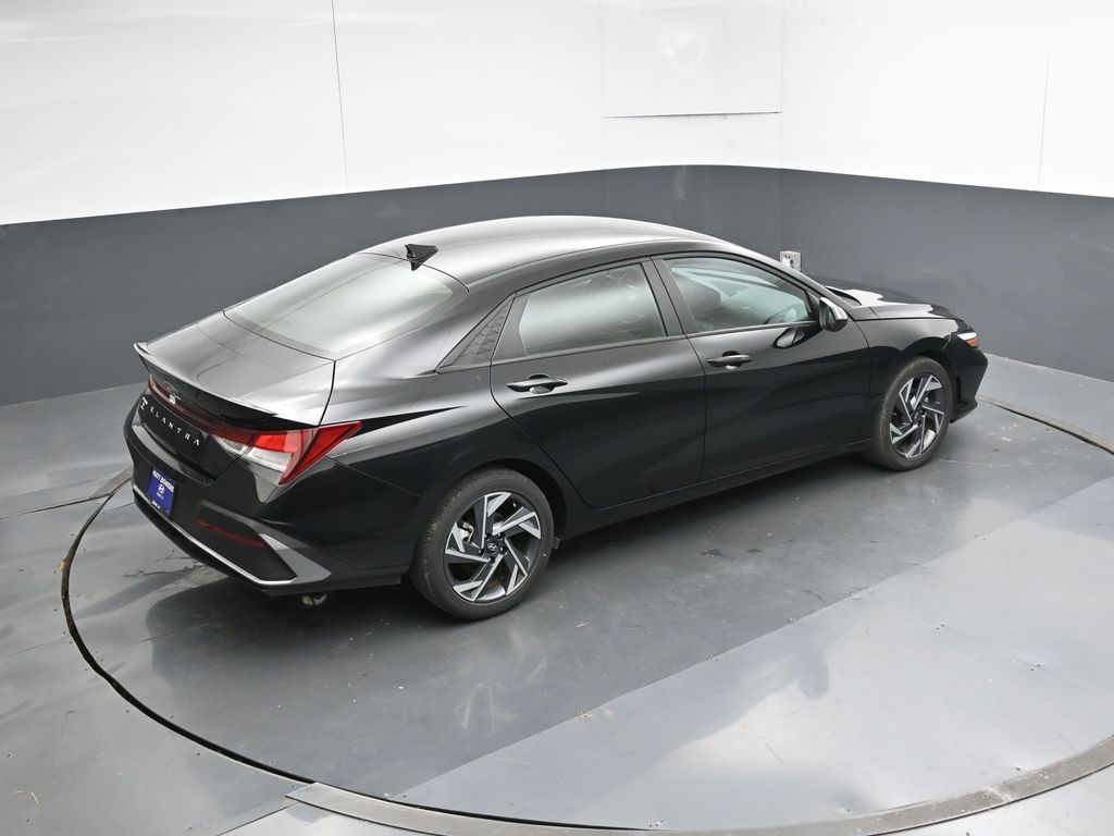 2025 Hyundai Elantra SEL - Photo 51