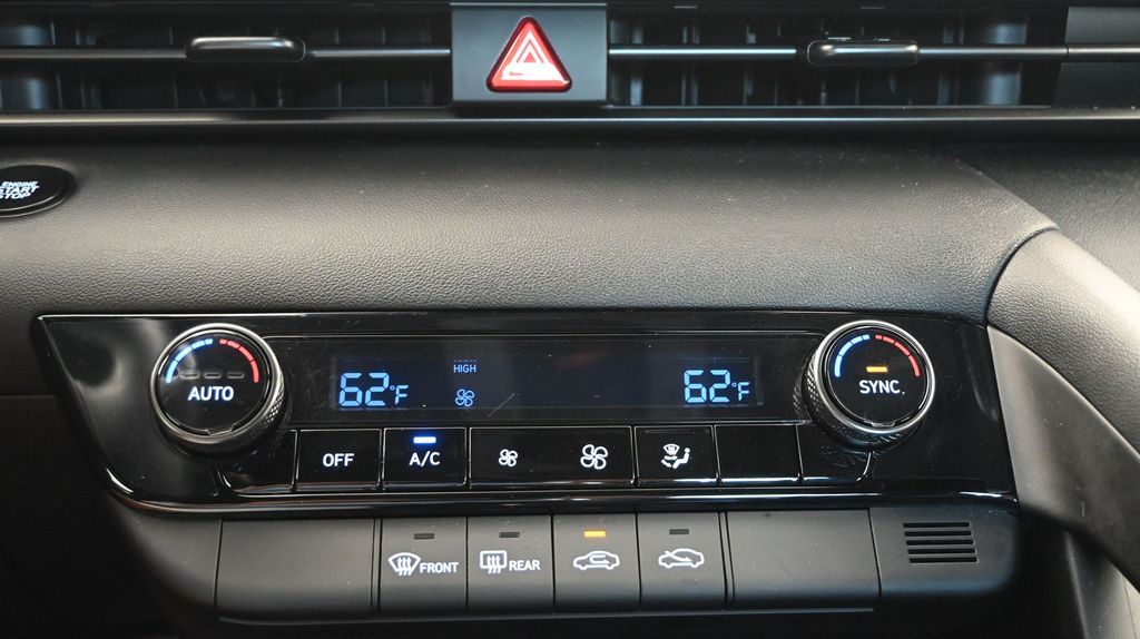 2025 Hyundai Elantra SEL - Photo 33