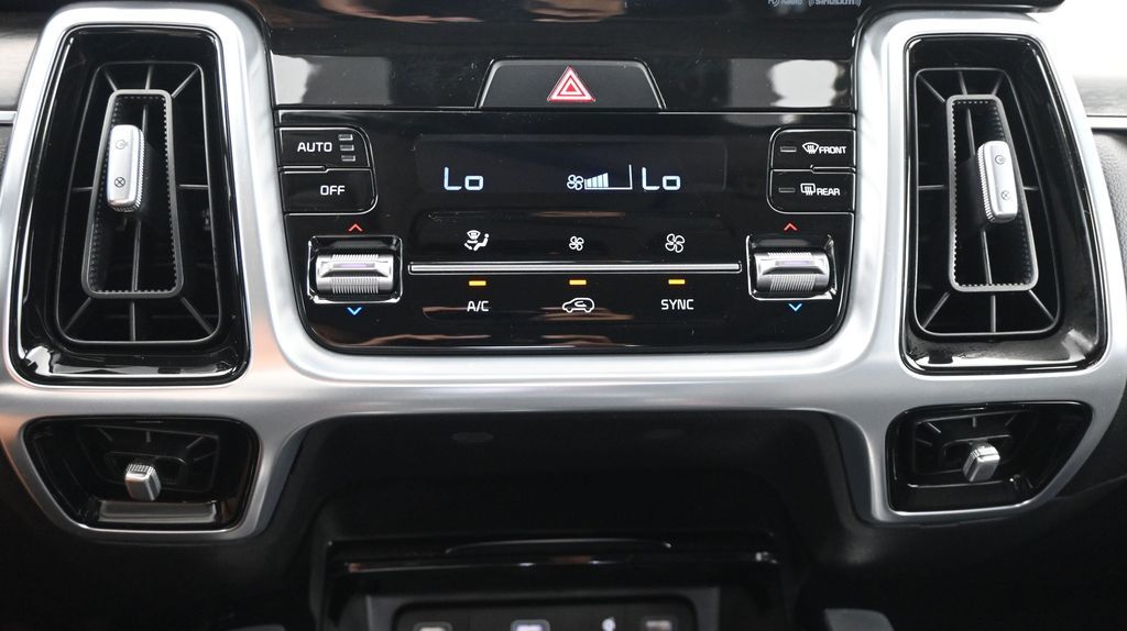 2022 Kia Sorento SX - Photo 35