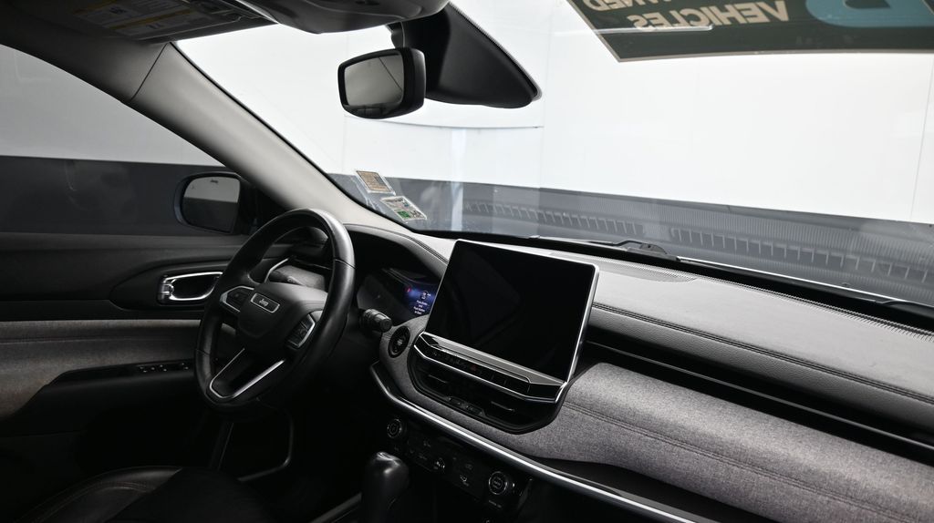 2022 Jeep Compass Latitude Lux - Photo 12