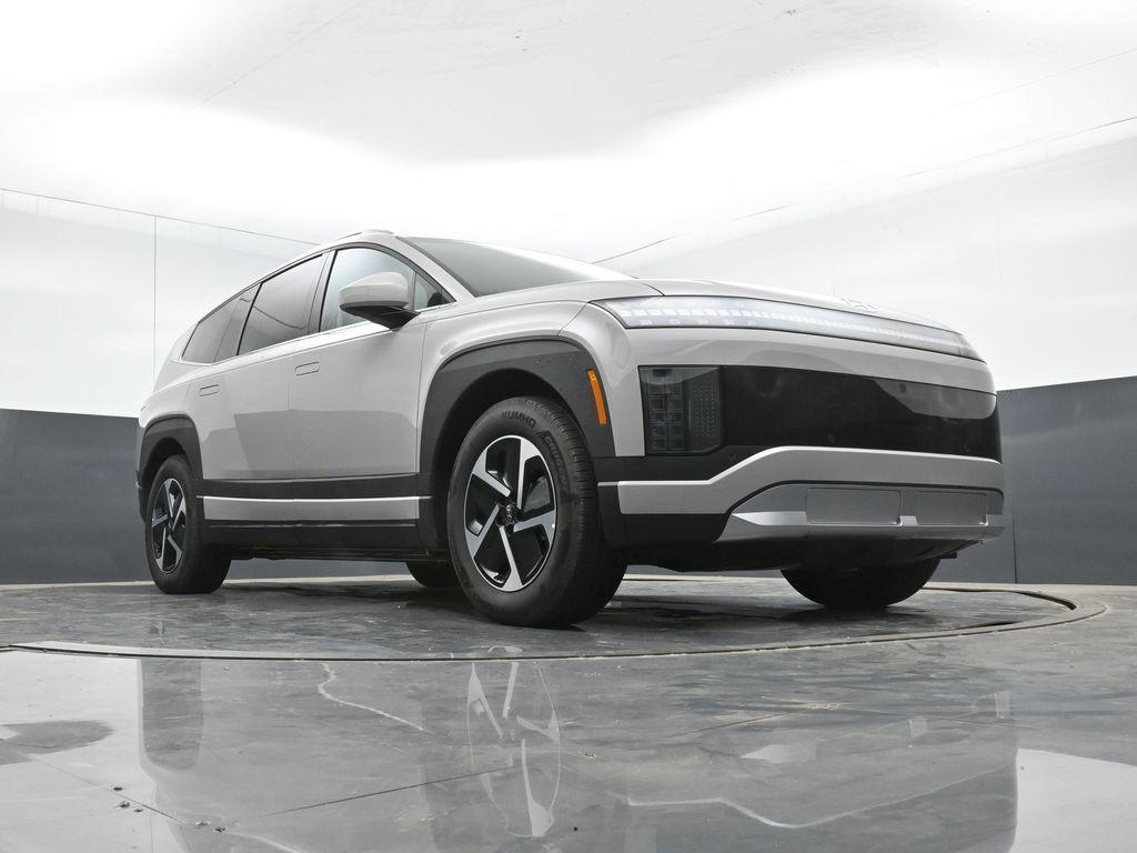 2026 Hyundai IONIQ 9 SE - Photo 16