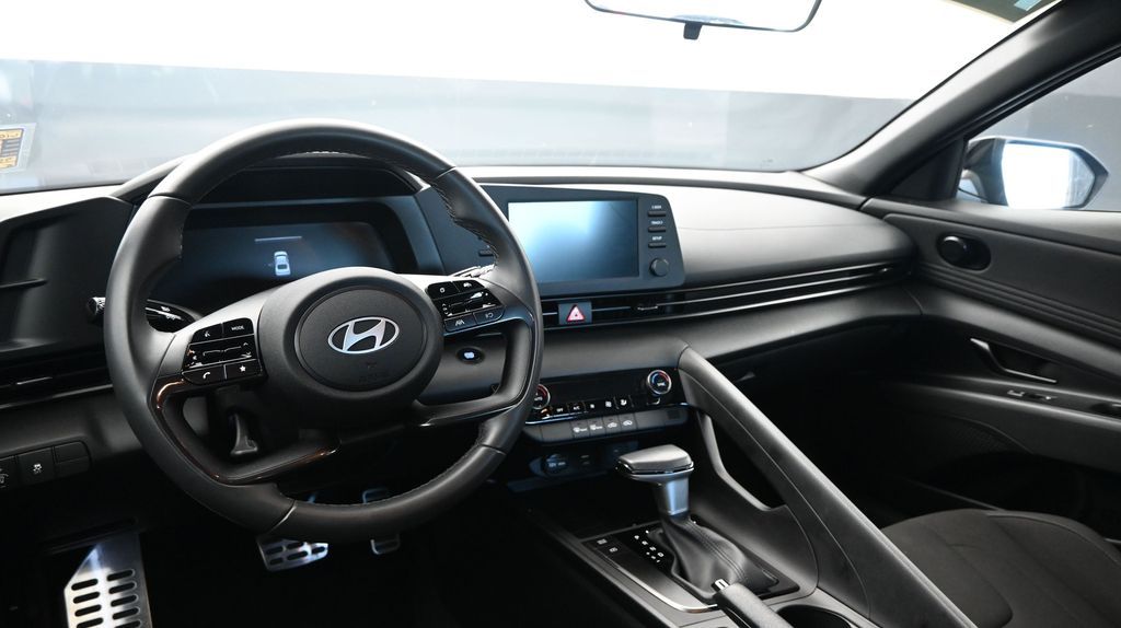 2025 Hyundai Elantra SEL - Photo 26