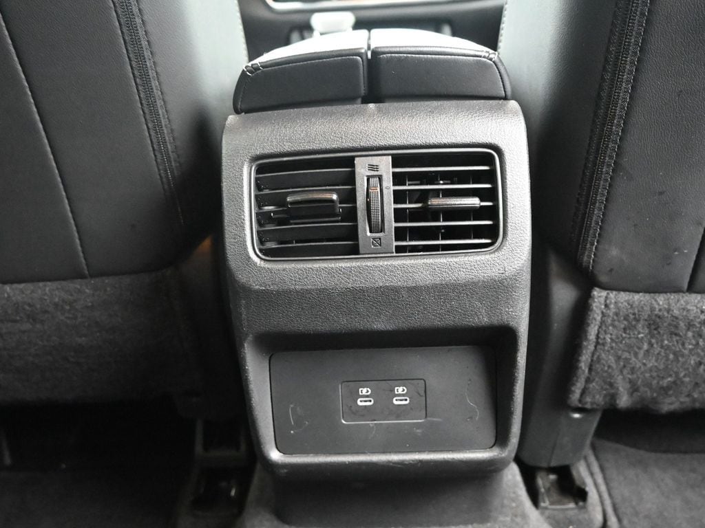 2024 Nissan Rogue SL - Photo 16